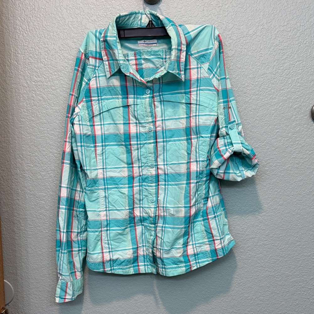 Women’s Mint Plaid Button-Down Shirt with Roll-Tab Sleeves